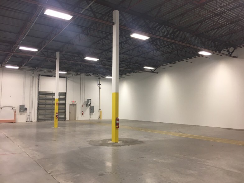 2501 SW 160th Ave, Miramar, FL à louer - Photo de l’immeuble – Image 3 sur 11
