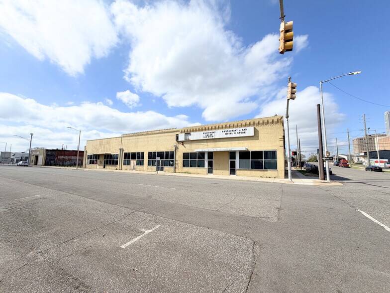 1530 2nd Ave N, Birmingham, AL à vendre - Photo de l’immeuble – Image 2 sur 8