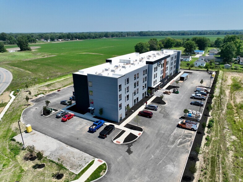 5128 Cartwright Drive, Kokomo, IN à vendre - Photo de la construction – Image 3 sur 8