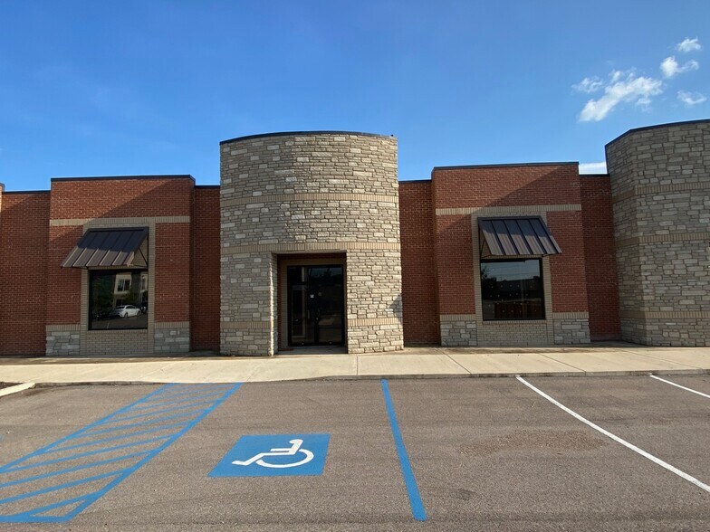 809 Varsity Dr, Tupelo, MS à louer - Photo de l’immeuble – Image 2 sur 9