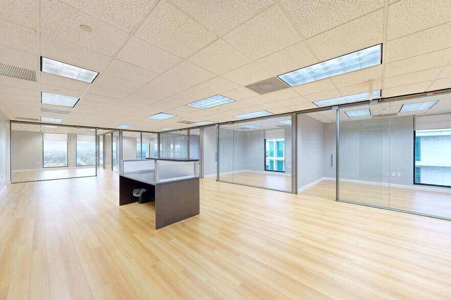 1665 Palm Beach Lakes Blvd, West Palm Beach, FL à louer - Numérisation 3D Matterport – Image 2 sur 17