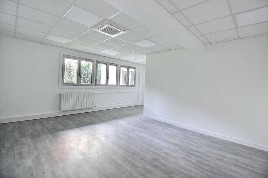 46 Rue Duhesme, Paris à vendre - Photo de l’immeuble – Image 3 sur 16