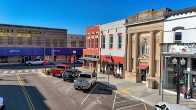 17 Broadway St, McKenzie, TN à vendre Photo intérieure– Image 2 sur 35