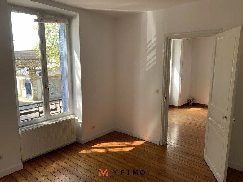 Bureau dans Boinvilliers à vendre - Photo de l’immeuble – Image 3 sur 12