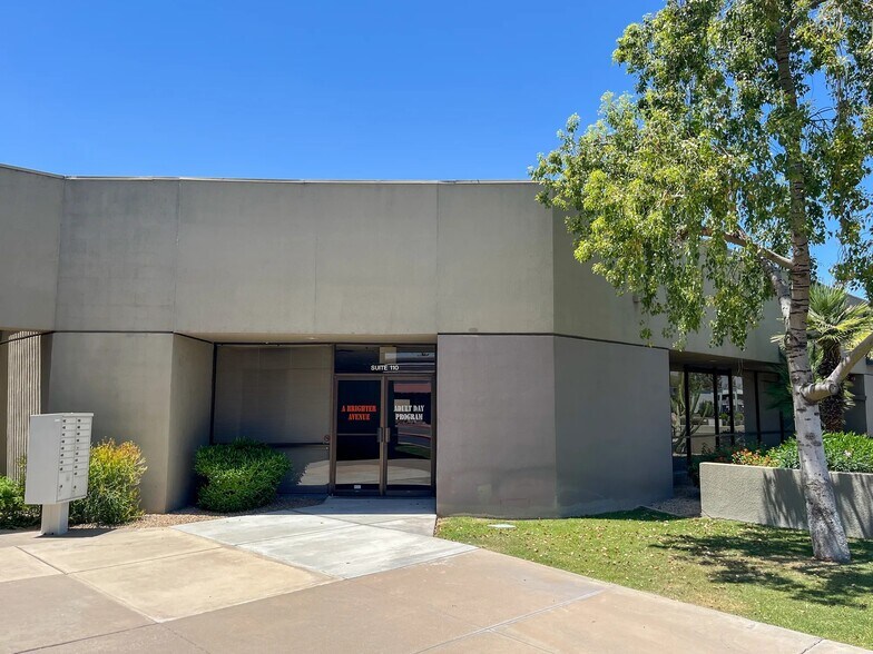 1901 E University Dr, Mesa, AZ à vendre - Photo de l’immeuble – Image 3 sur 5