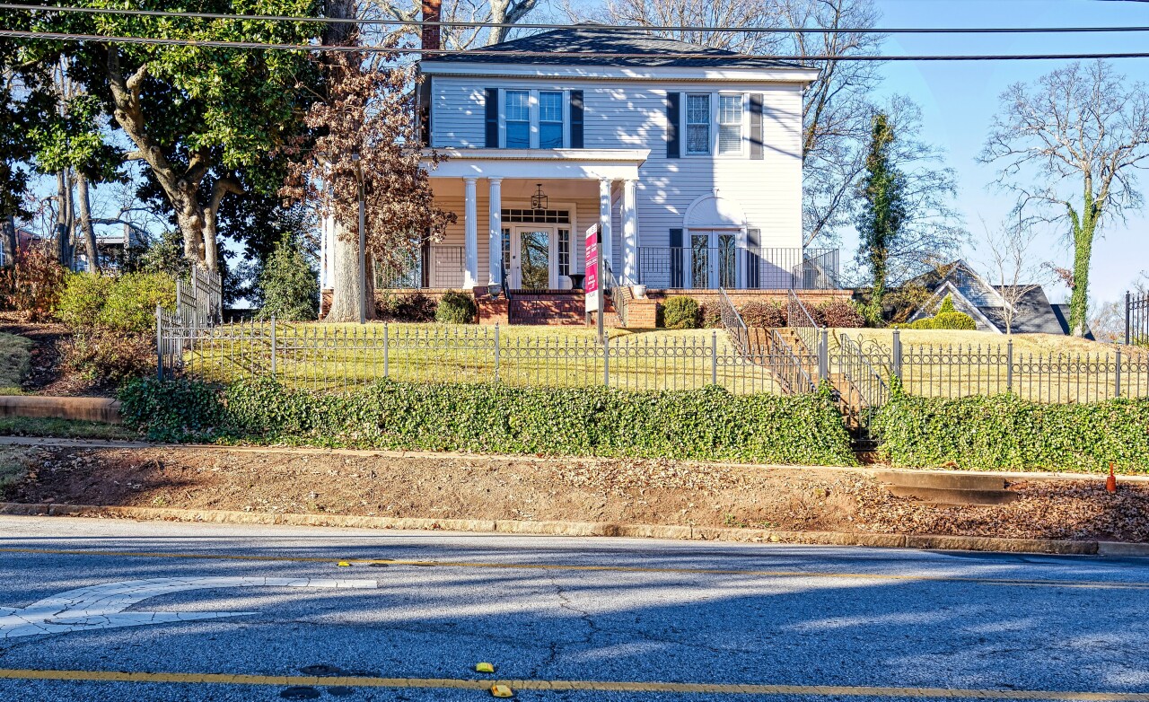 1011 E Washington St, Greenville, SC à louer Photo de l’immeuble– Image 1 sur 22