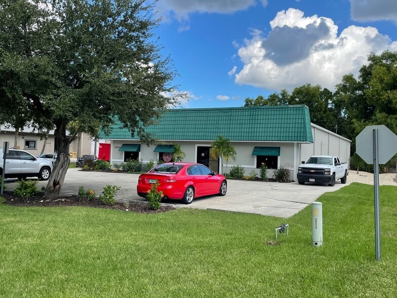 17221 Alico Center Rd, Fort Myers, FL à vendre - Photo principale – Image 1 sur 4