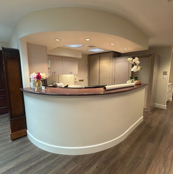 508 Cajon St, Redlands, CA à vendre - Photo de l’immeuble – Image 3 sur 6