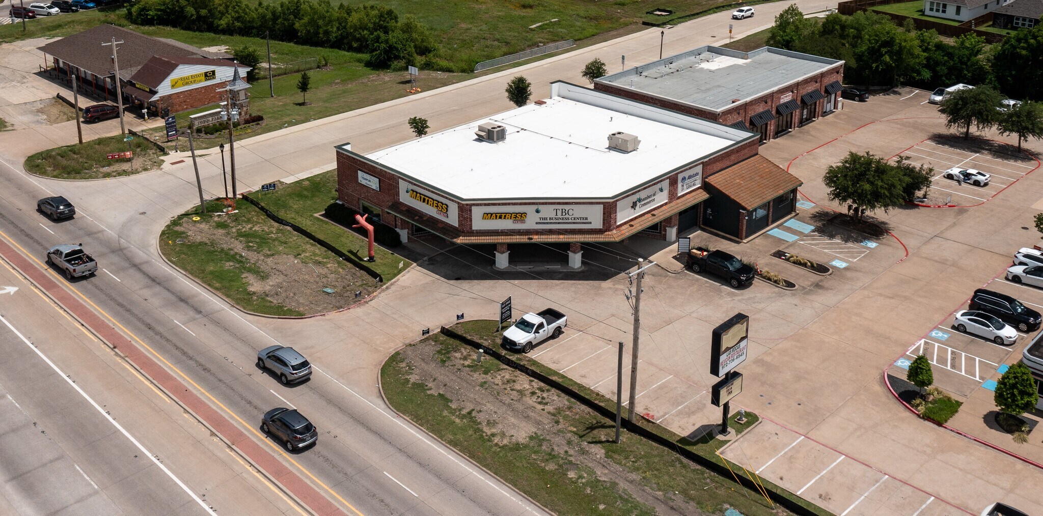 123 W Princeton Dr, Princeton, TX à vendre Photo de l’immeuble– Image 1 sur 8