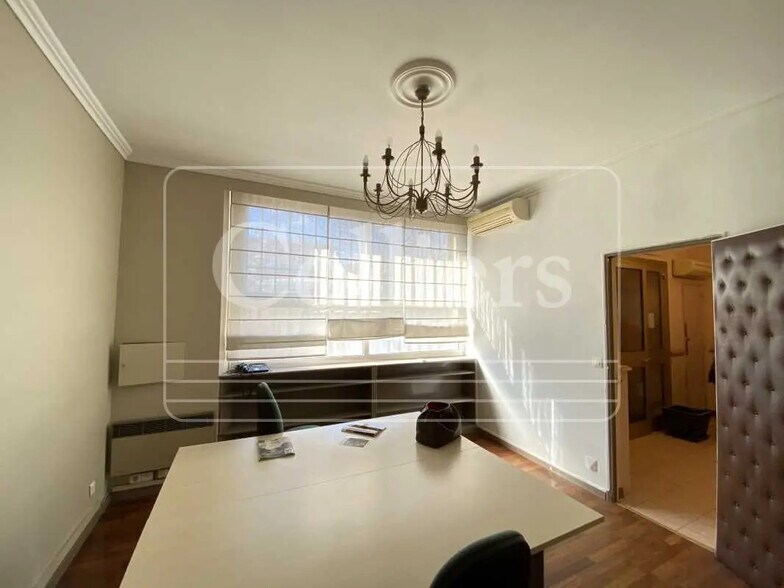 Bureau dans Aubagne à louer - Photo intérieure – Image 2 sur 10