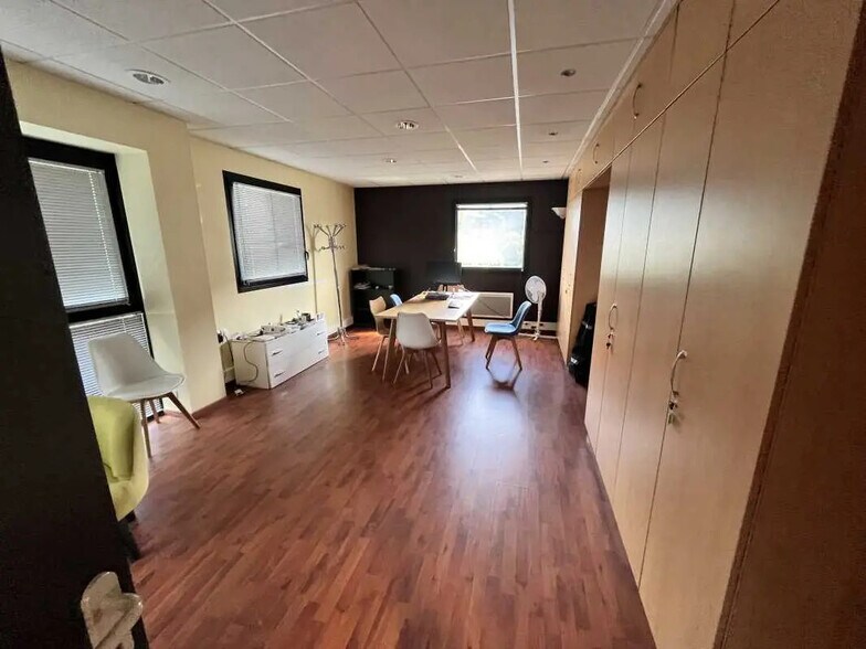 Bureau dans Bruz à vendre - Photo de l’immeuble – Image 3 sur 12