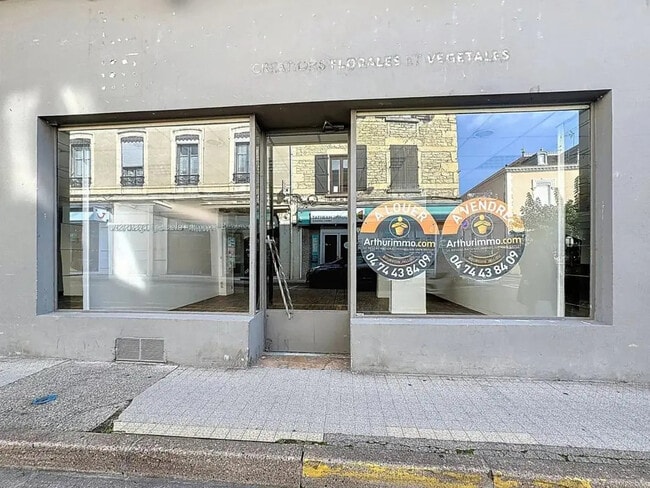 Plus de détails pour 54 Rue De La République, Bourgoin-Jallieu - Local commercial à vendre