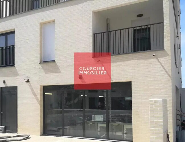 Plus de détails pour Local commercial à vendre