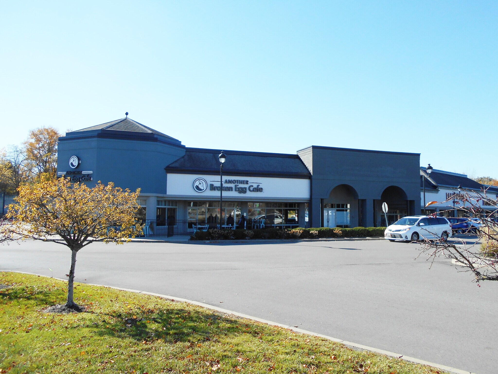 4901-5151 E 82nd St, Indianapolis, IN à louer Photo de l’immeuble– Image 1 sur 10