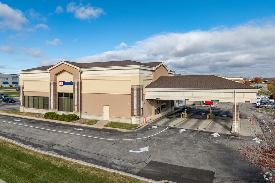 2665 Commerce Dr NW, Rochester, MN à louer - Photo de l’immeuble – Image 3 sur 20