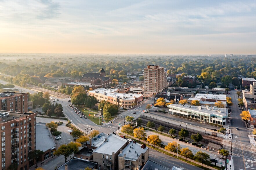 21 S Evergreen Ave, Arlington Heights, IL à louer - Aérien – Image 3 sur 8
