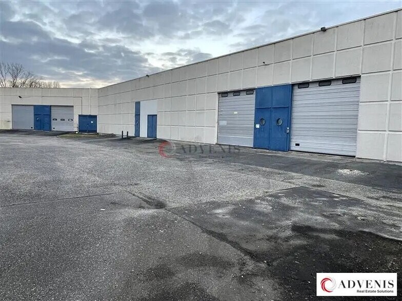 Local d'activités dans Bordeaux à vendre - Photo de l’immeuble – Image 3 sur 10