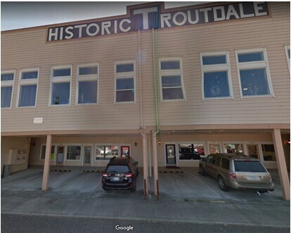 263 E Historic Columbia River Hwy, Troutdale, OR à louer Photo de l’immeuble– Image 1 sur 8