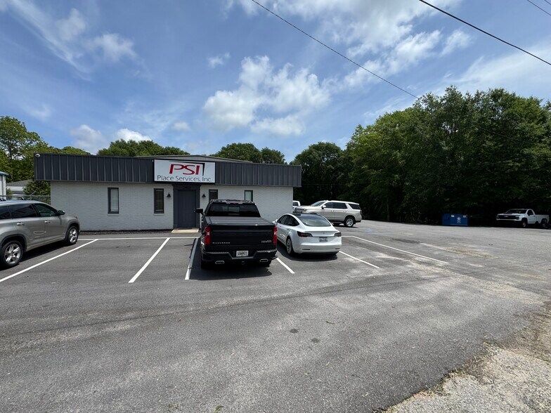 2403 Powdersville Rd, Easley, SC à vendre - Photo de l’immeuble – Image 2 sur 18
