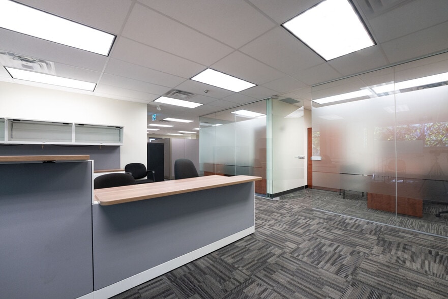 500 Macpherson Av, Toronto, ON à louer - Photo intérieure – Image 2 sur 13