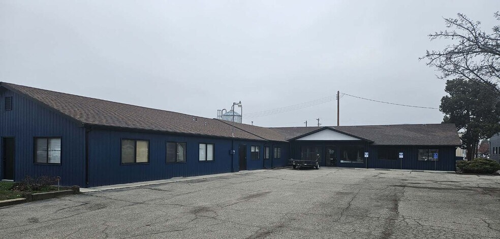 107 W 33rd St, Garden City, ID à louer - Photo de l’immeuble – Image 1 sur 2