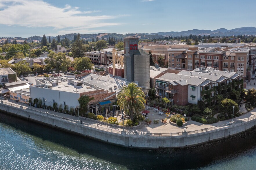 540 Main St, Napa, CA à louer - Aérien – Image 1 sur 17