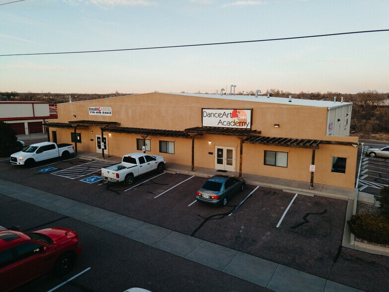 7039 Bandley Dr, Fountain, CO à vendre - Photo de l’immeuble – Image 1 sur 16