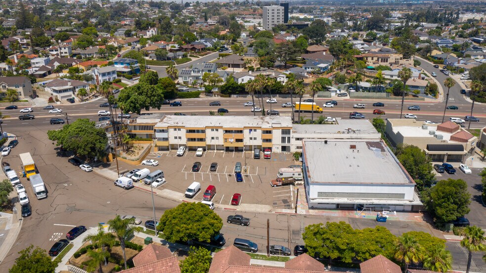 3045 Rosecrans St, San Diego, CA à louer - Photo de l’immeuble – Image 3 sur 5