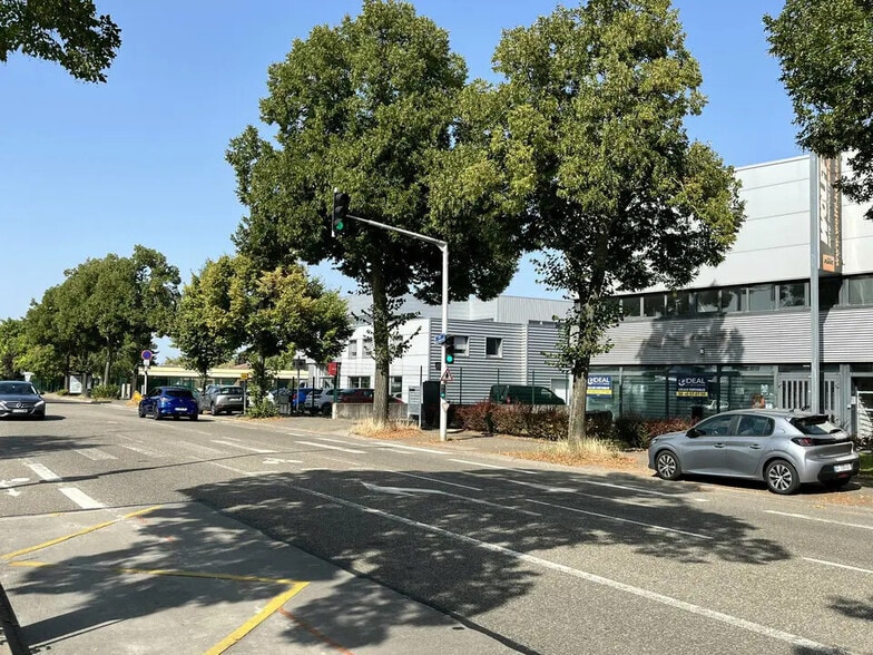 4 Rue Jean Monnet, Eckbolsheim à louer - Photo de l’immeuble – Image 1 sur 12