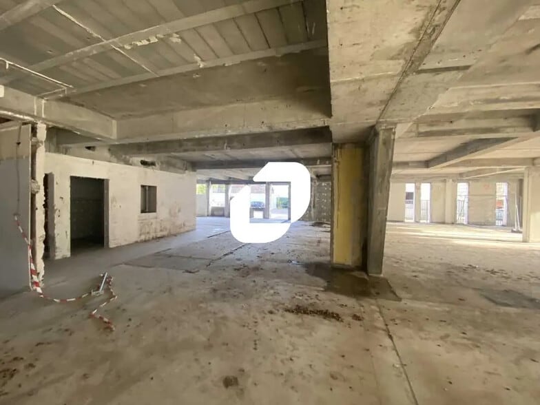 Local commercial dans Bordeaux à louer - Photo de l’immeuble – Image 3 sur 8