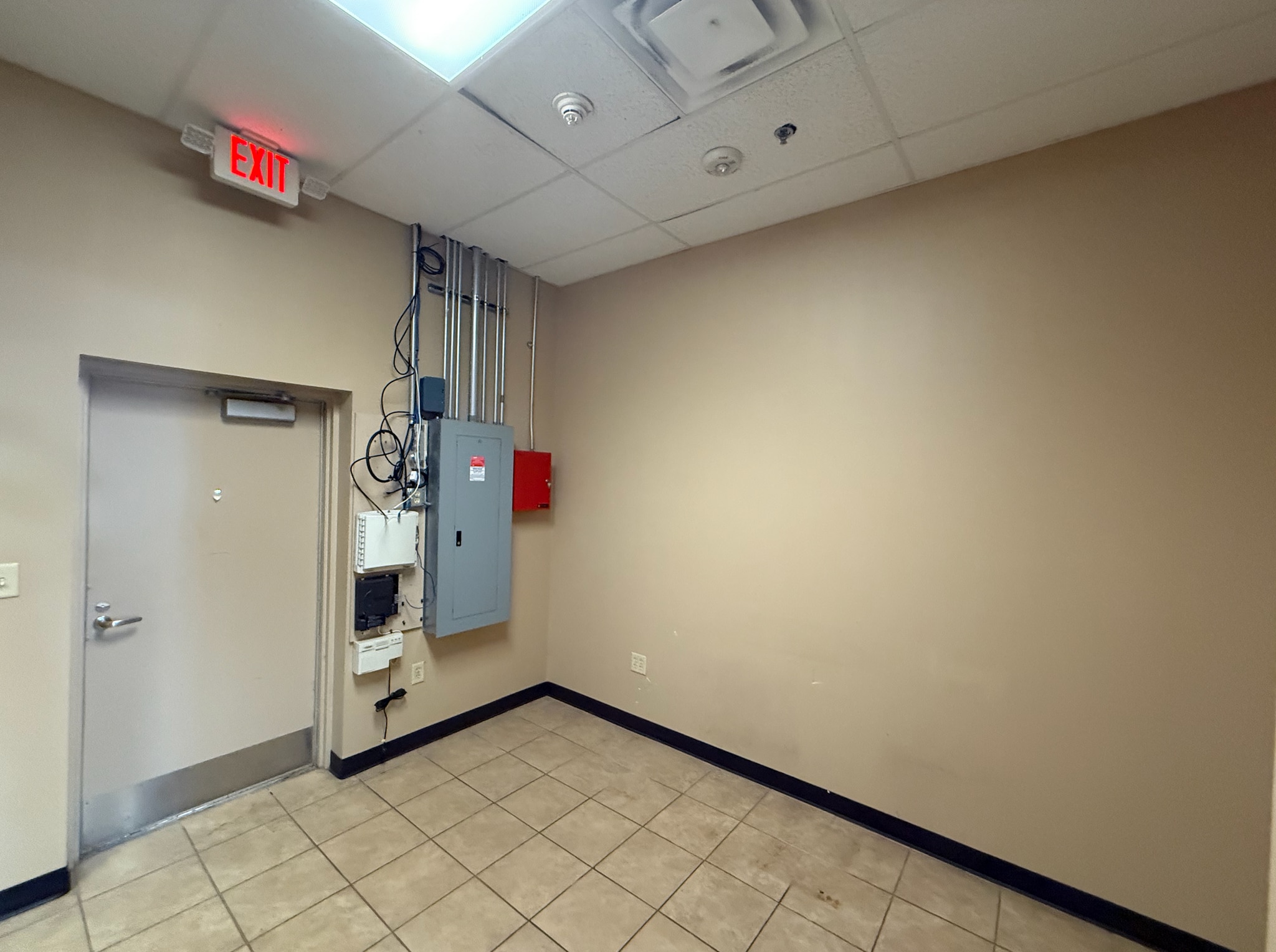 9120 North Fwy Pky, Fort Worth, TX à louer Photo intérieure– Image 1 sur 13