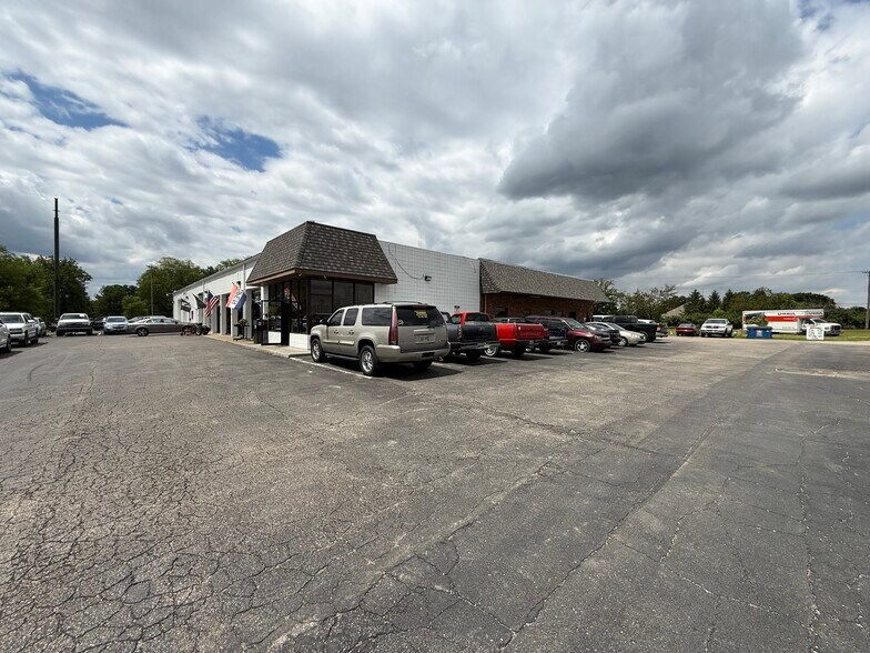 4794 S Dixie Dr, Dayton, OH à louer - Photo principale – Image 1 sur 40