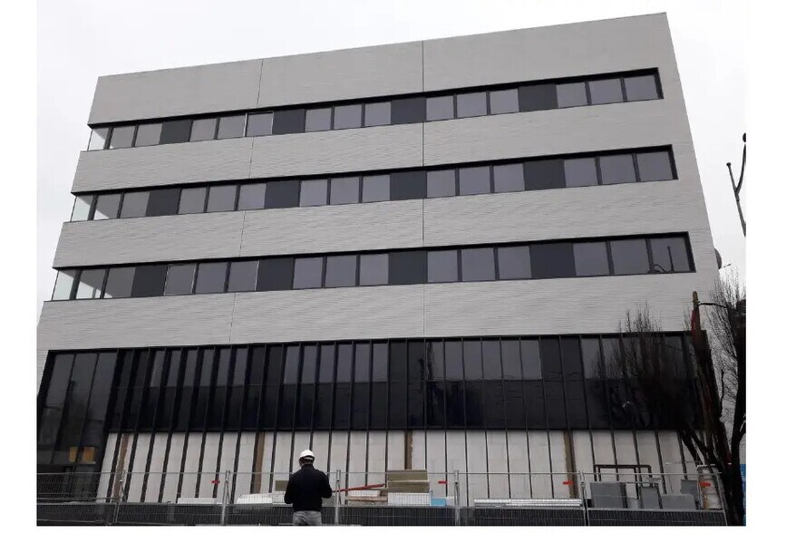 Local commercial dans Villeneuve-Saint-Georges à vendre - Photo de l’immeuble – Image 3 sur 6