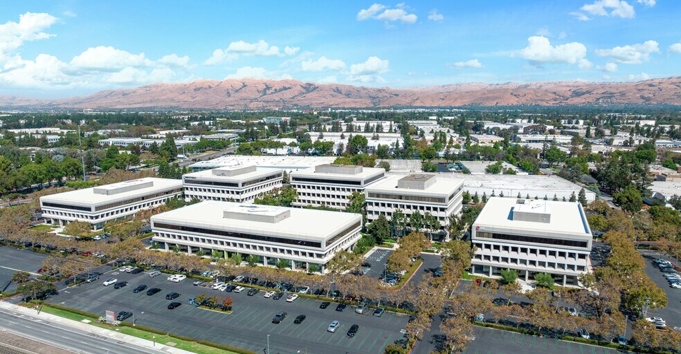 2560 N 1st St, San Jose, CA à louer - Photo de l’immeuble – Image 2 sur 24
