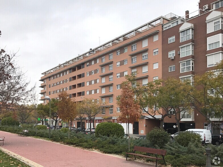 Paseo Ginebra, 35, Madrid, Madrid à vendre - Photo de l’immeuble – Image 2 sur 2