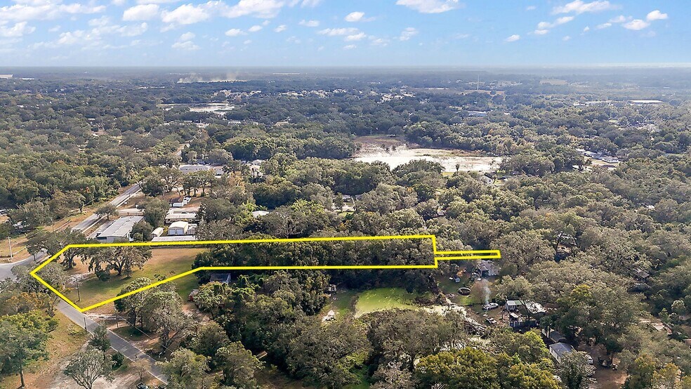 2409 Montclair Rd, Leesburg, FL à vendre - Photo de l’immeuble – Image 3 sur 10