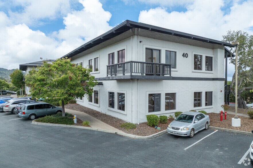 40 Ragsdale Dr, Monterey, CA à louer - Photo de l’immeuble – Image 2 sur 7