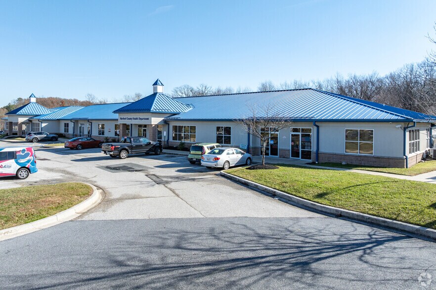 1321 Woodbridge Station Way, Edgewood, MD à vendre - Photo principale – Image 1 sur 4