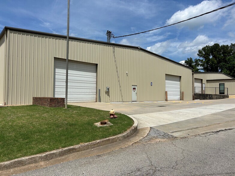 25 S Beulah St, Winder, GA à louer - Photo de l’immeuble – Image 3 sur 10
