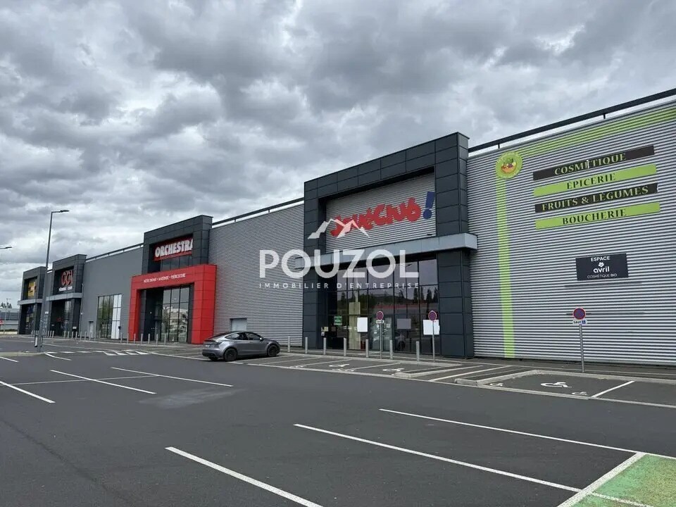 Local commercial dans Clermont-Ferrand à louer Photo de l’immeuble– Image 1 sur 13