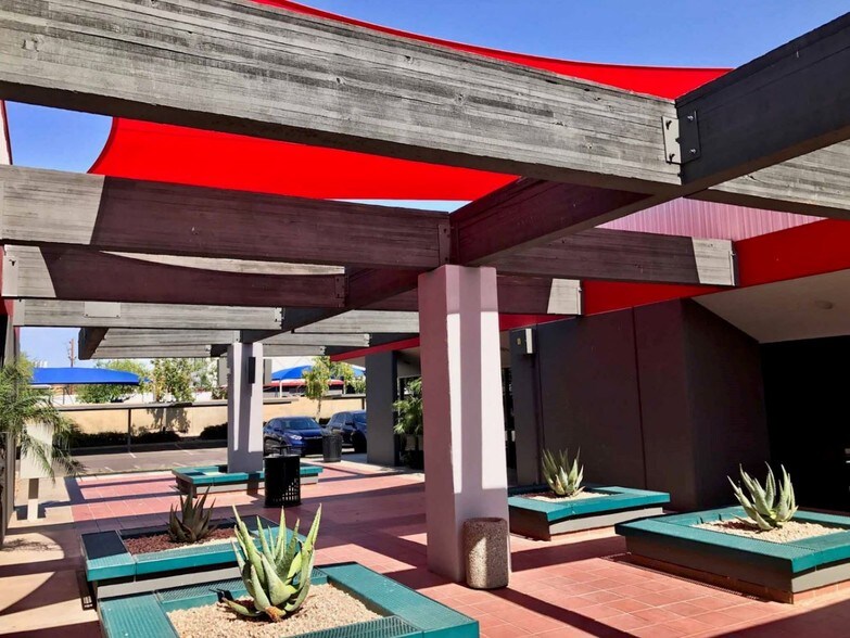 4836 E McDowell Rd, Phoenix, AZ à louer - Photo de l’immeuble – Image 2 sur 5