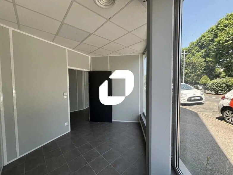 Bureau dans Villefranche-sur-Saône à louer - Photo de l’immeuble – Image 1 sur 8