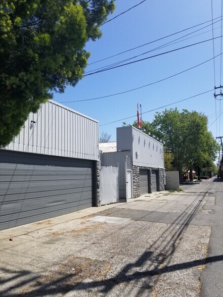 2122 X St, Sacramento, CA à louer - Photo de l’immeuble – Image 3 sur 10