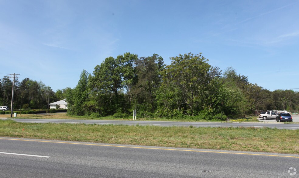 29805 Three Notch Rd, Charlotte Hall, MD à vendre - Photo de l’immeuble – Image 3 sur 4