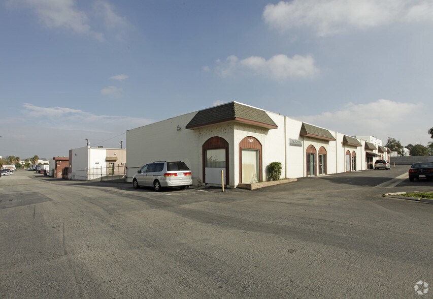 17635-17639 Rowland St, City Of Industry, CA à louer - Photo principale – Image 1 sur 8