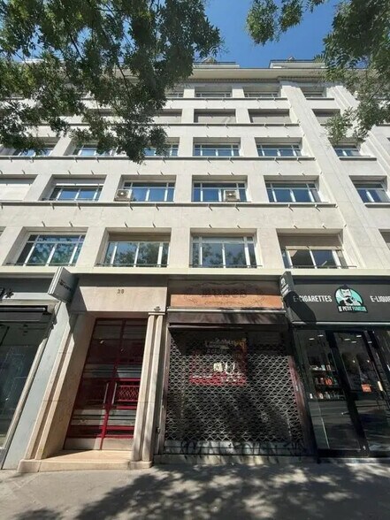 Local commercial dans Paris à louer - Photo de l’immeuble – Image 1 sur 7