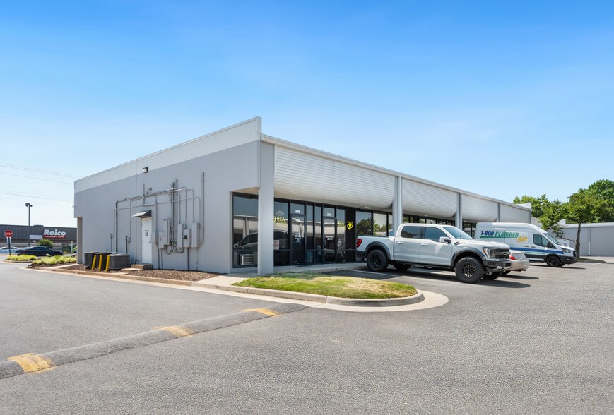 3035-3099 PS Business Center Dr, Woodbridge, VA à louer - Photo de l’immeuble – Image 1 sur 8