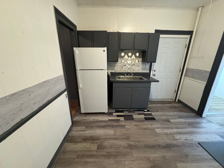 74 Holmes Ave, Waterbury, CT à vendre - Photo de l’immeuble – Image 3 sur 30