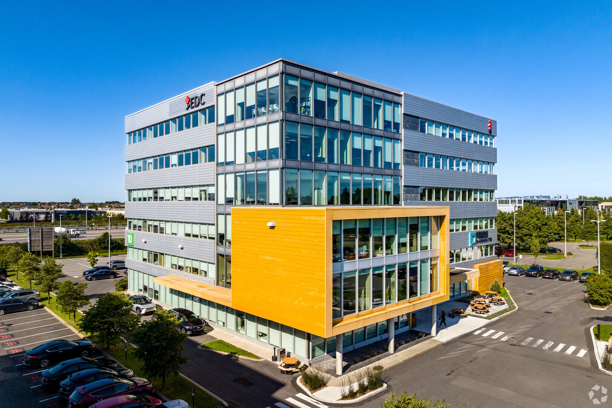 4805 Boul Lapinière, Brossard, QC à louer Photo de l’immeuble– Image 1 sur 7