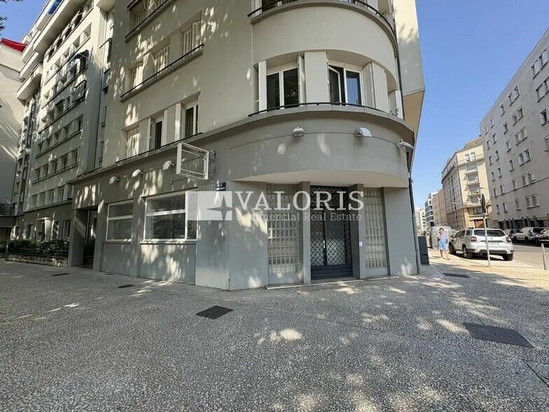 Bureau dans Lyon à louer - Photo de l’immeuble – Image 3 sur 9
